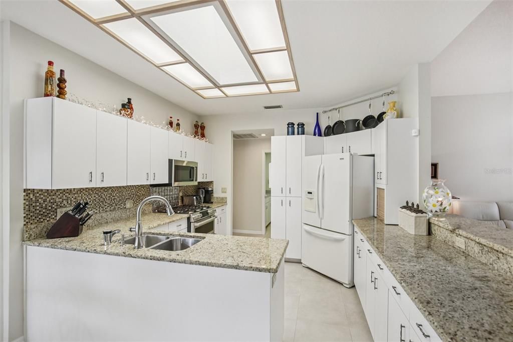 For Sale: $750,000 (3 beds, 2 baths, 2509 Square Feet)