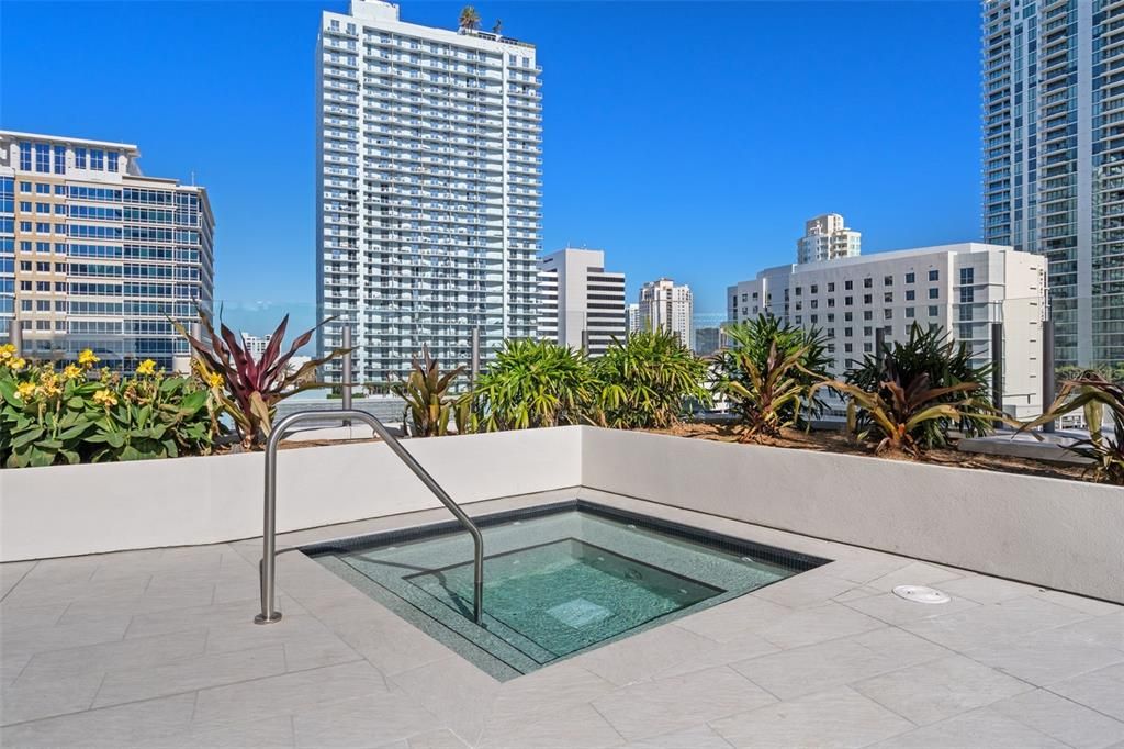 En Venta: $1,750,000 (3 camas, 3 baños, 2140 Pies cuadrados)