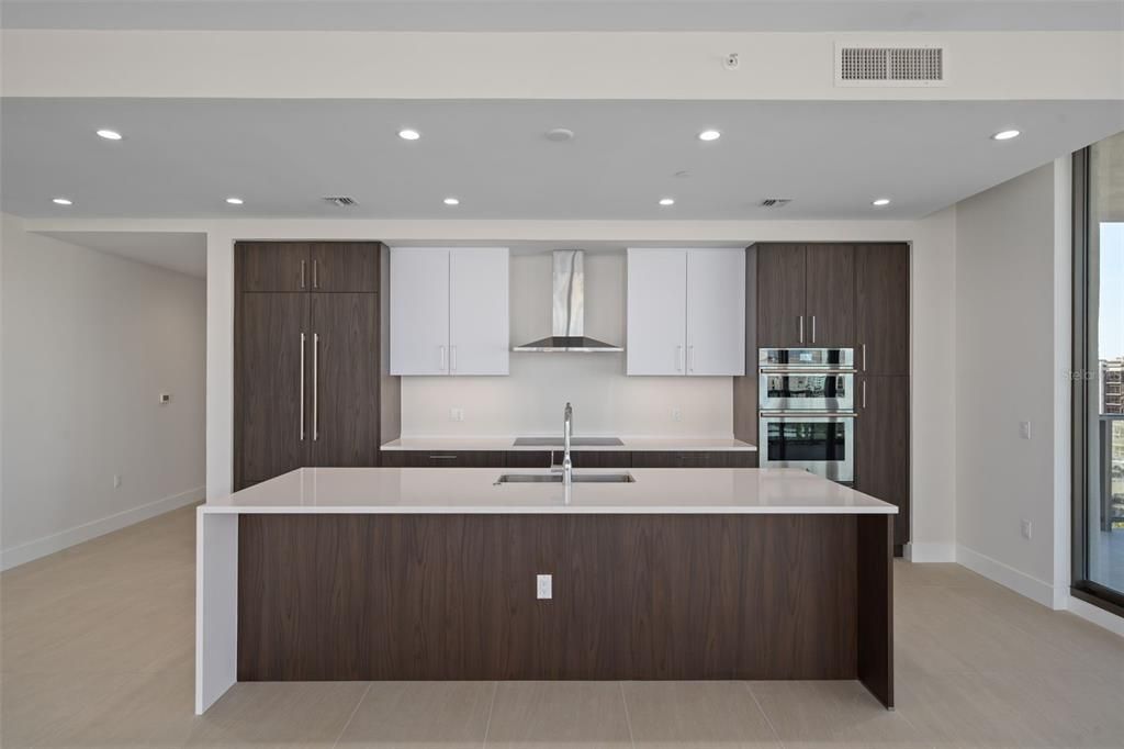 En Venta: $1,750,000 (3 camas, 3 baños, 2140 Pies cuadrados)