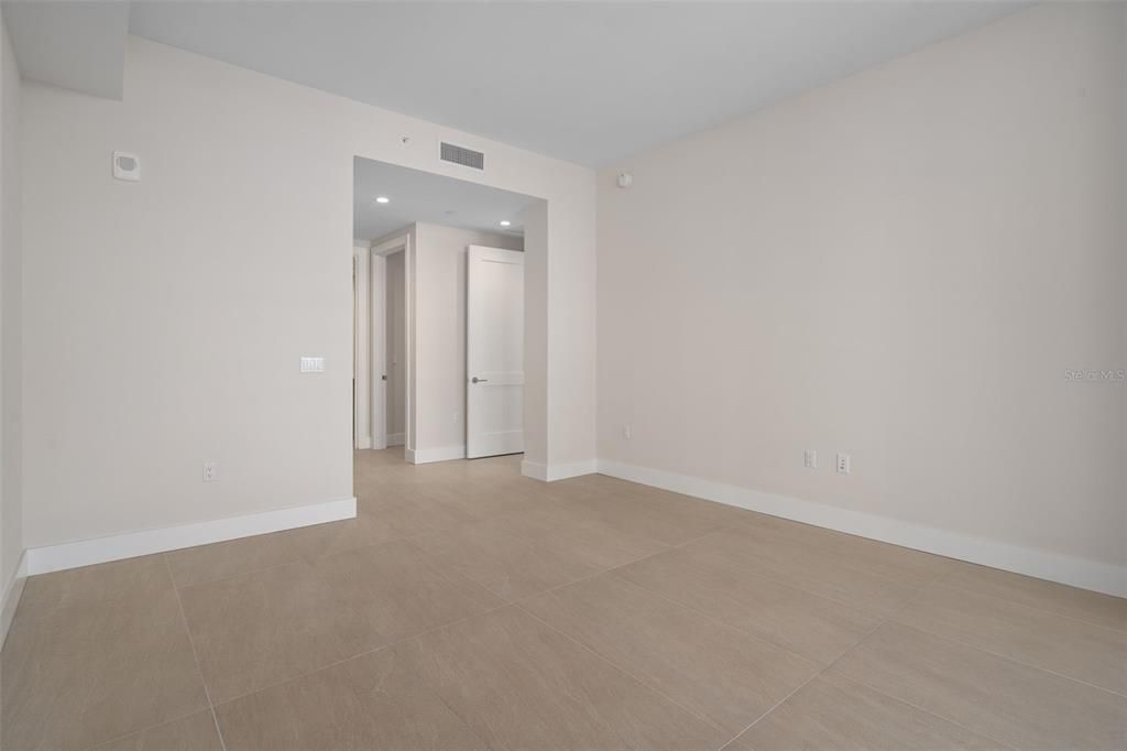 En Venta: $1,750,000 (3 camas, 3 baños, 2140 Pies cuadrados)