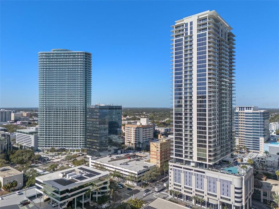 En Venta: $1,750,000 (3 camas, 3 baños, 2140 Pies cuadrados)