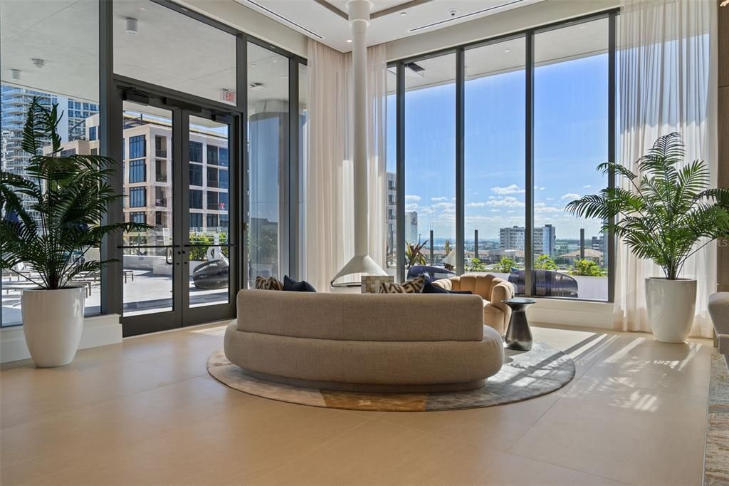 En Venta: $1,750,000 (3 camas, 3 baños, 2140 Pies cuadrados)