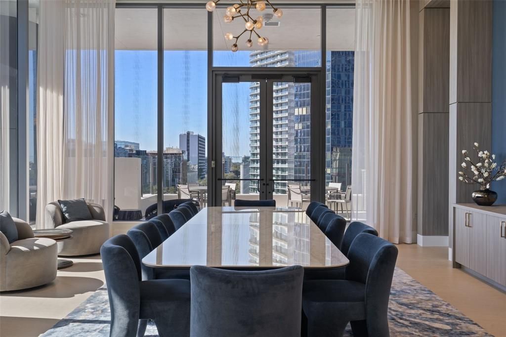 En Venta: $1,750,000 (3 camas, 3 baños, 2140 Pies cuadrados)