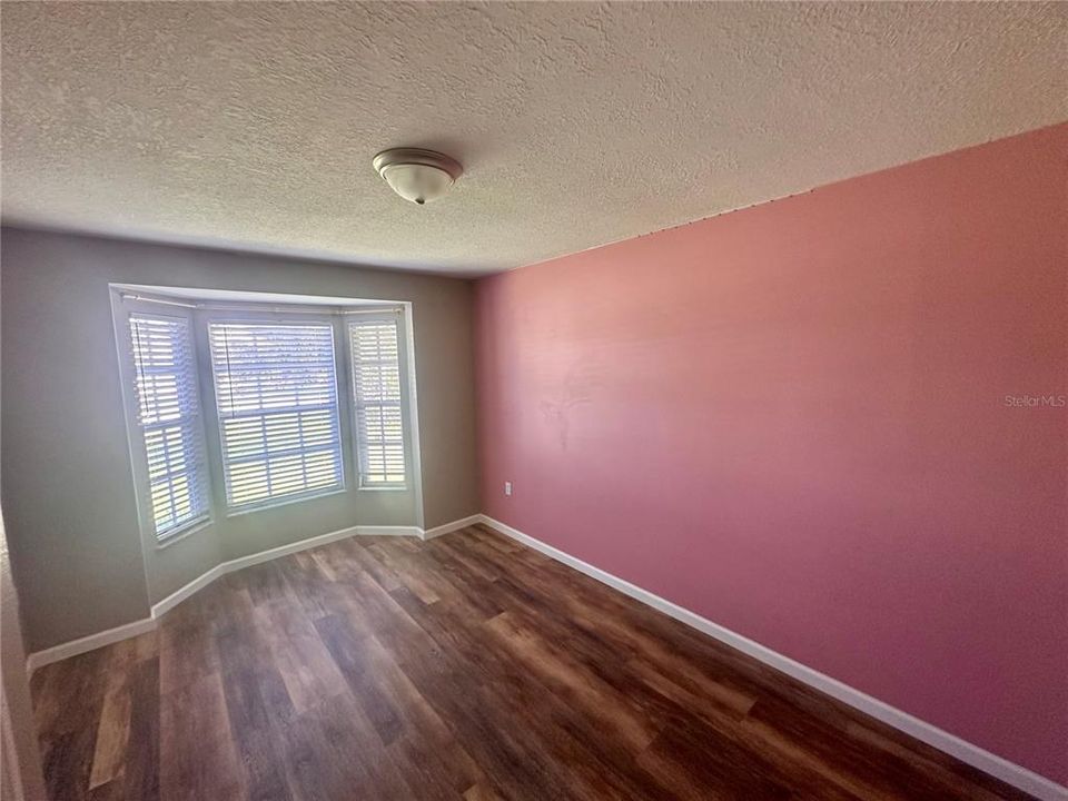 For Sale: $229,900 (3 beds, 2 baths, 1388 Square Feet)