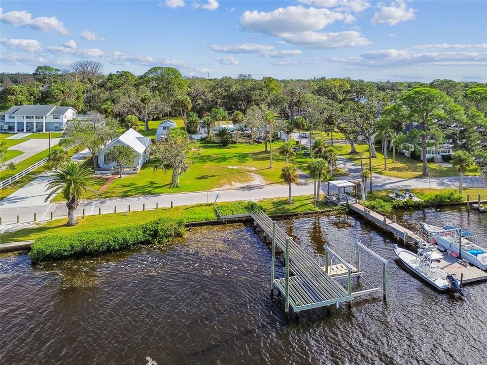 En Venta: $450,000 (0.34 acres)