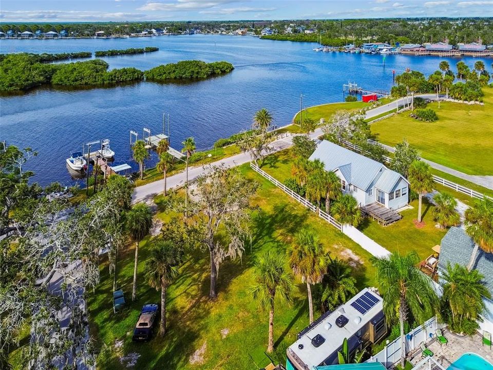 En Venta: $450,000 (0.34 acres)