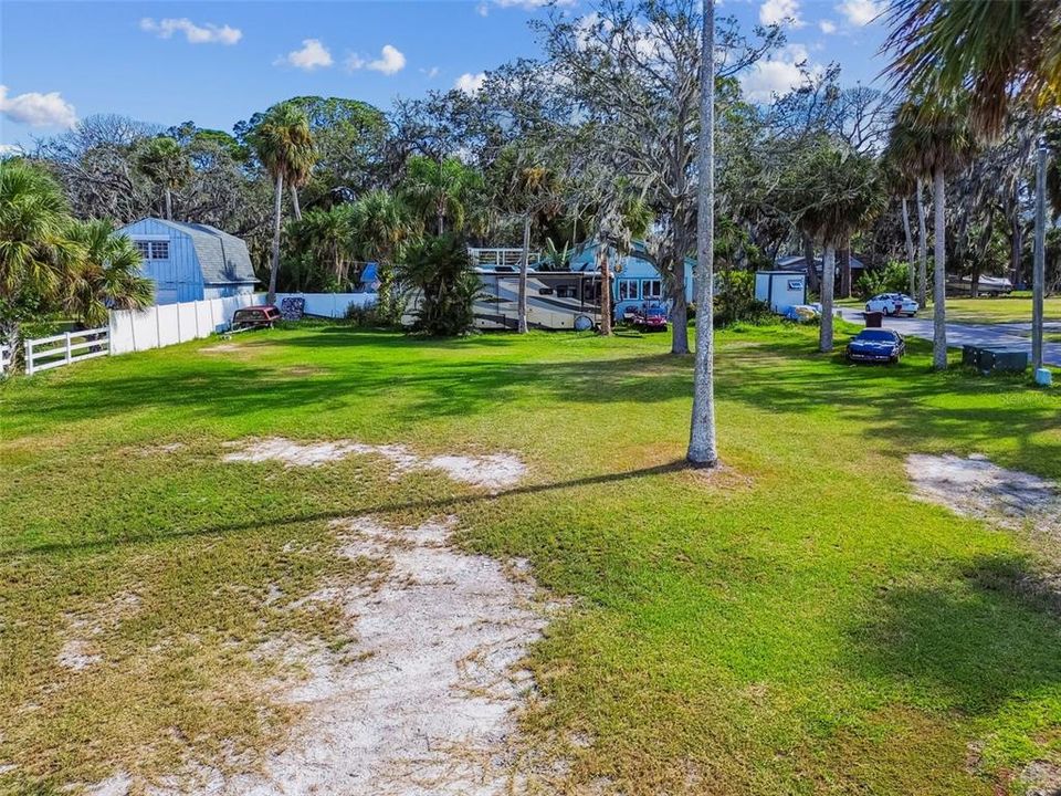 En Venta: $450,000 (0.34 acres)