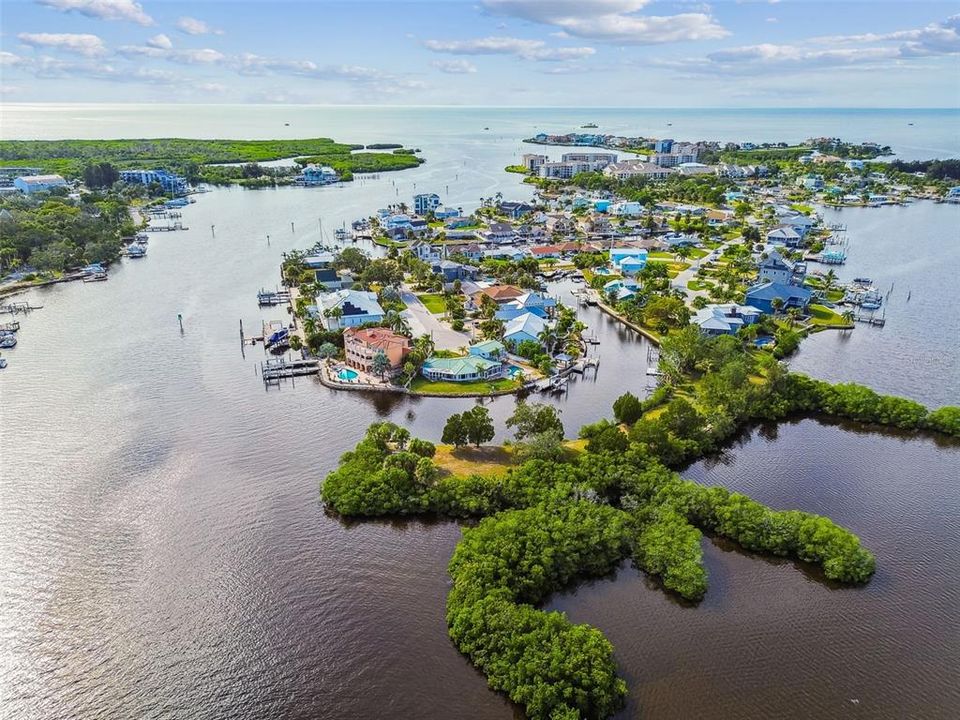 En Venta: $450,000 (0.34 acres)