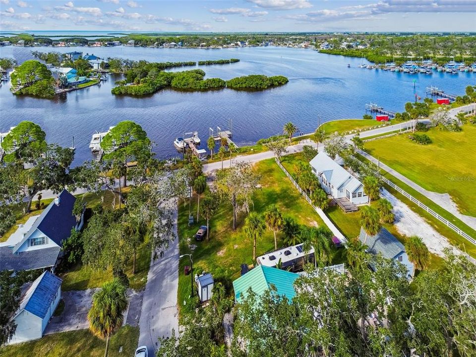 En Venta: $450,000 (0.34 acres)