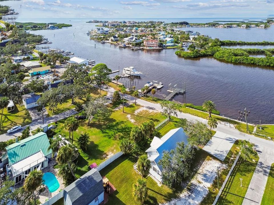 En Venta: $450,000 (0.34 acres)