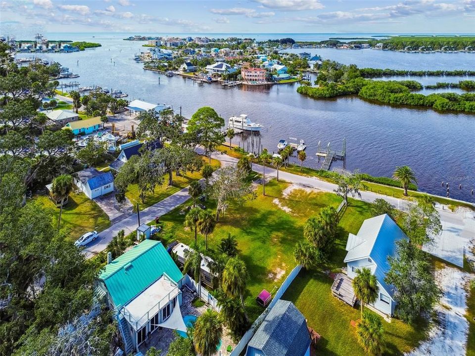 En Venta: $450,000 (0.34 acres)