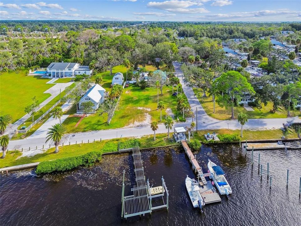 En Venta: $450,000 (0.34 acres)