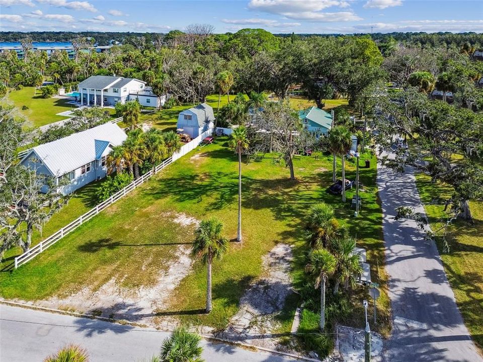 En Venta: $450,000 (0.34 acres)