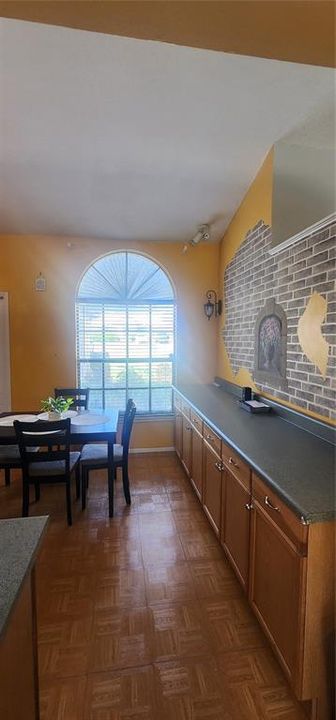 Active With Contract: $350,000 (3 beds, 2 baths, 1413 Square Feet)