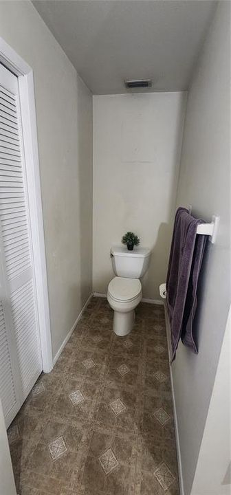 Active With Contract: $350,000 (3 beds, 2 baths, 1413 Square Feet)