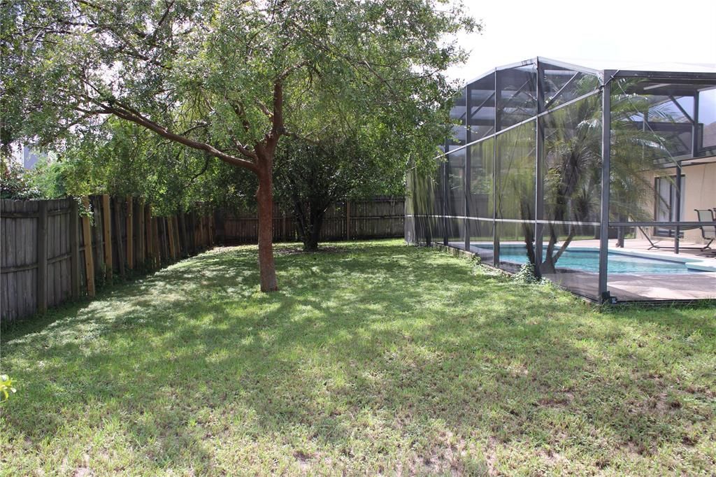 Active With Contract: $350,000 (3 beds, 2 baths, 1413 Square Feet)