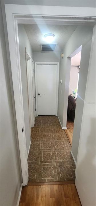 Active With Contract: $350,000 (3 beds, 2 baths, 1413 Square Feet)