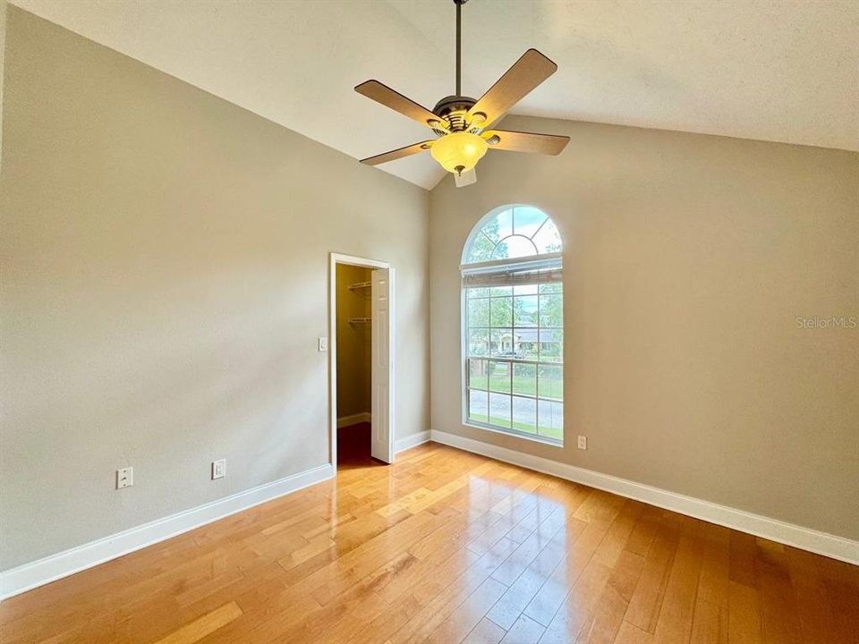 出租: $1,750 (2 贝兹, 2 浴室, 1027 平方英尺)