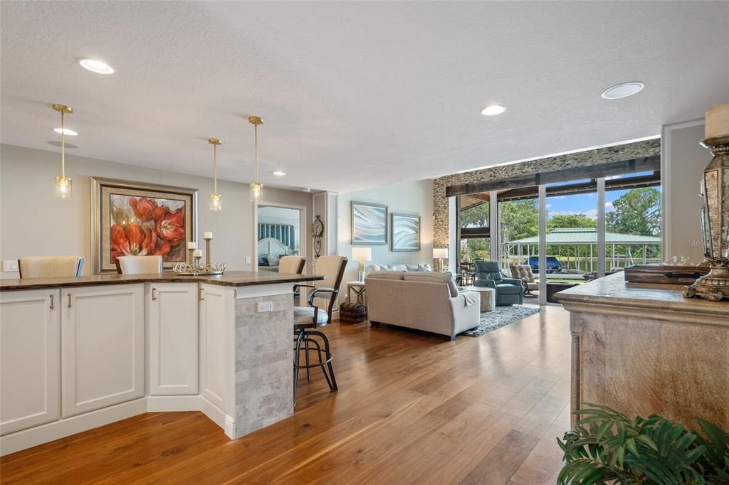 En Renta: $7,500 (4 camas, 3 baños, 2320 Pies cuadrados)