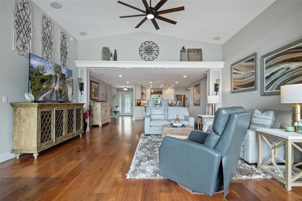 En Renta: $7,500 (4 camas, 3 baños, 2320 Pies cuadrados)