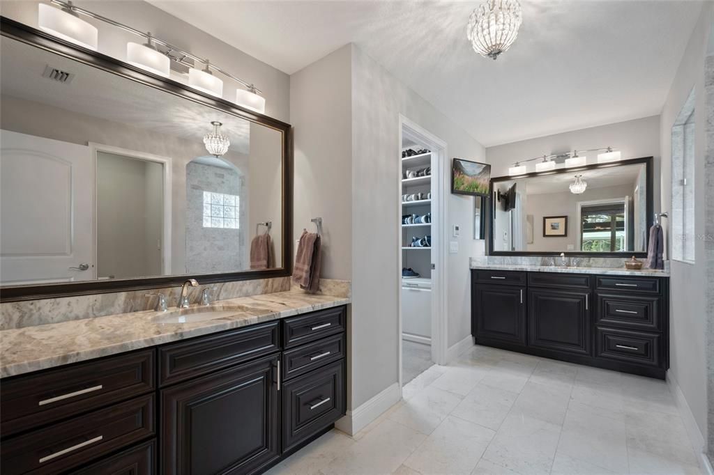 En Renta: $7,500 (4 camas, 3 baños, 2320 Pies cuadrados)