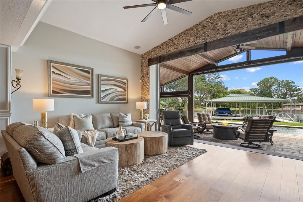 En Renta: $7,500 (4 camas, 3 baños, 2320 Pies cuadrados)