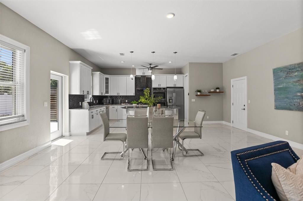 На продажу: $850,000 (4 спален, 3 ванн, 3248 Квадратных фут)