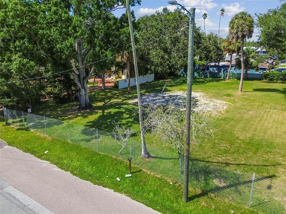 For Sale: $1,150,000 (0.32 acres)