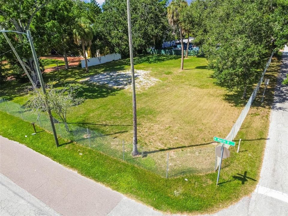 For Sale: $1,150,000 (0.32 acres)