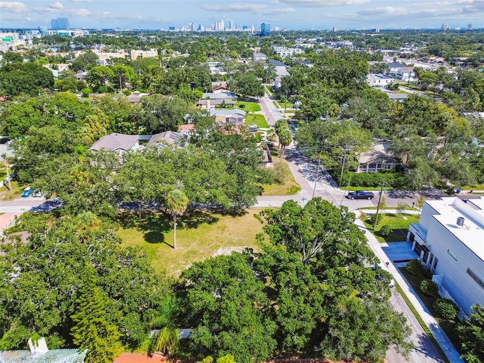 For Sale: $1,150,000 (0.32 acres)