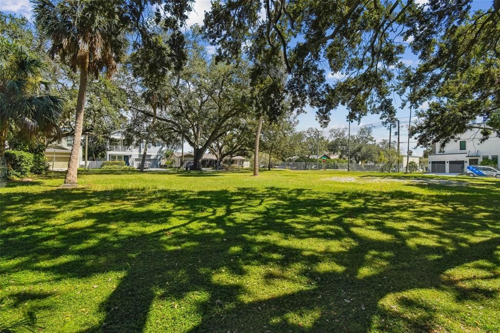 For Sale: $1,150,000 (0.32 acres)