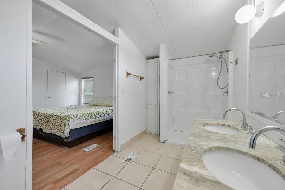 Active With Contract: $169,900 (3 beds, 2 baths, 1216 Square Feet)