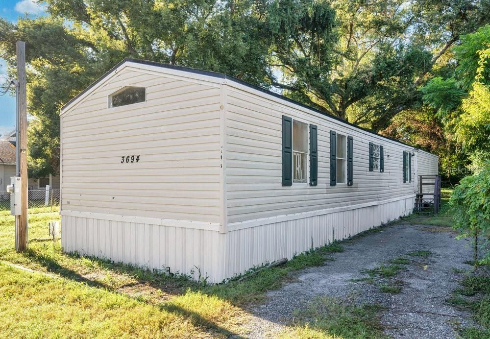 Active With Contract: $169,900 (3 beds, 2 baths, 1216 Square Feet)