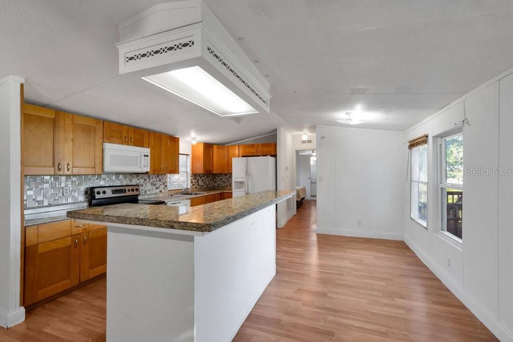 Active With Contract: $169,900 (3 beds, 2 baths, 1216 Square Feet)