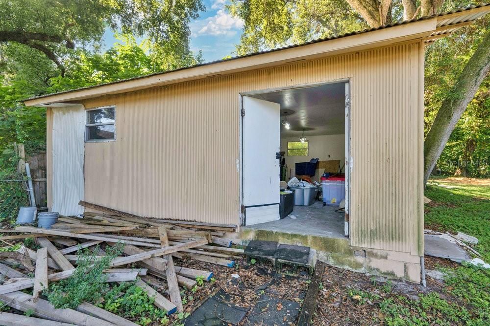 Active With Contract: $169,900 (3 beds, 2 baths, 1216 Square Feet)