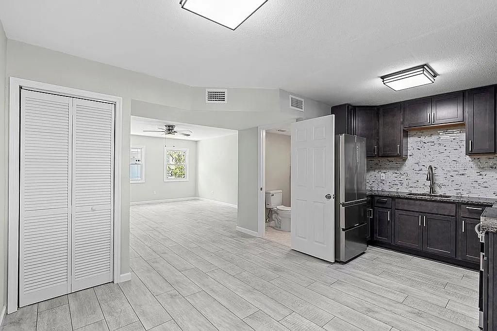 For Sale: $445,000 (2 beds, 2 baths, 1152 Square Feet)