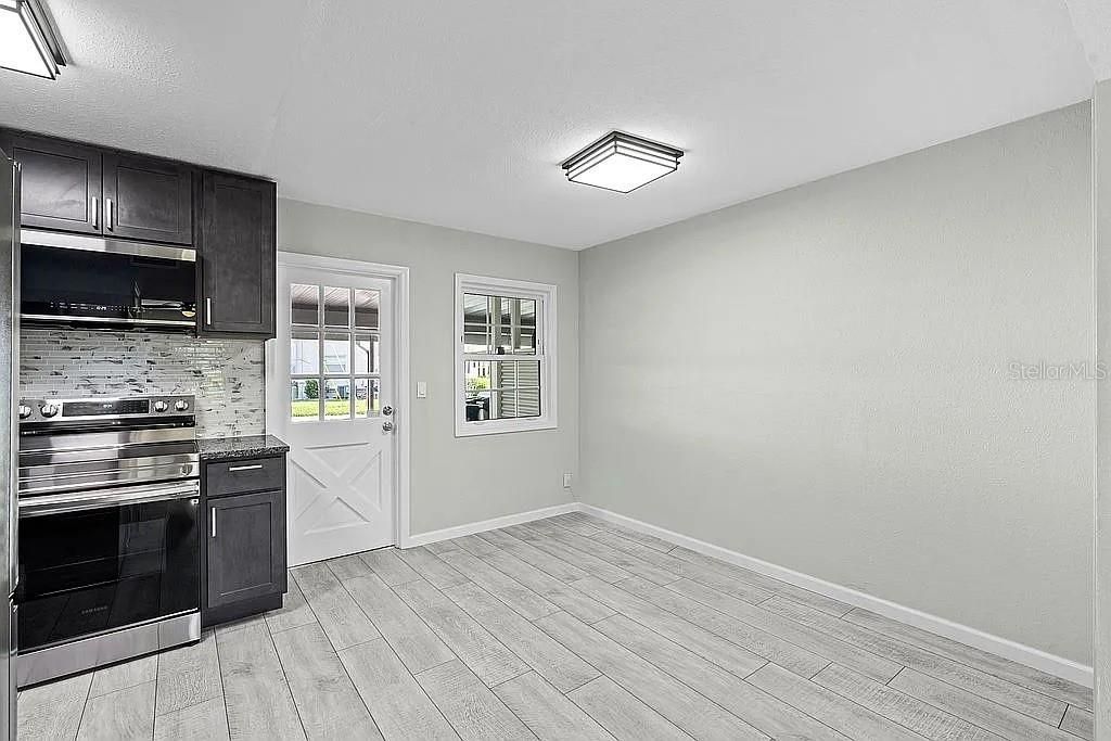 For Sale: $445,000 (2 beds, 2 baths, 1152 Square Feet)