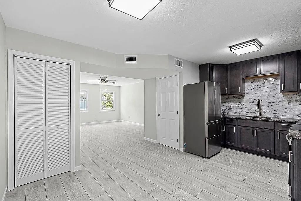 For Sale: $445,000 (2 beds, 2 baths, 1152 Square Feet)