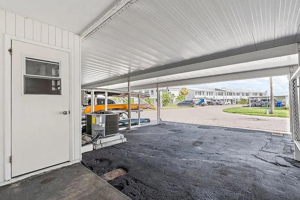 For Sale: $445,000 (2 beds, 2 baths, 1152 Square Feet)