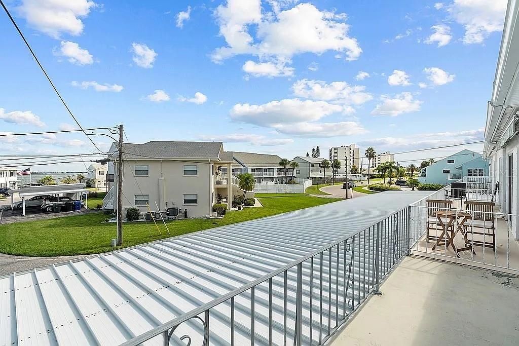 For Sale: $445,000 (2 beds, 2 baths, 1152 Square Feet)