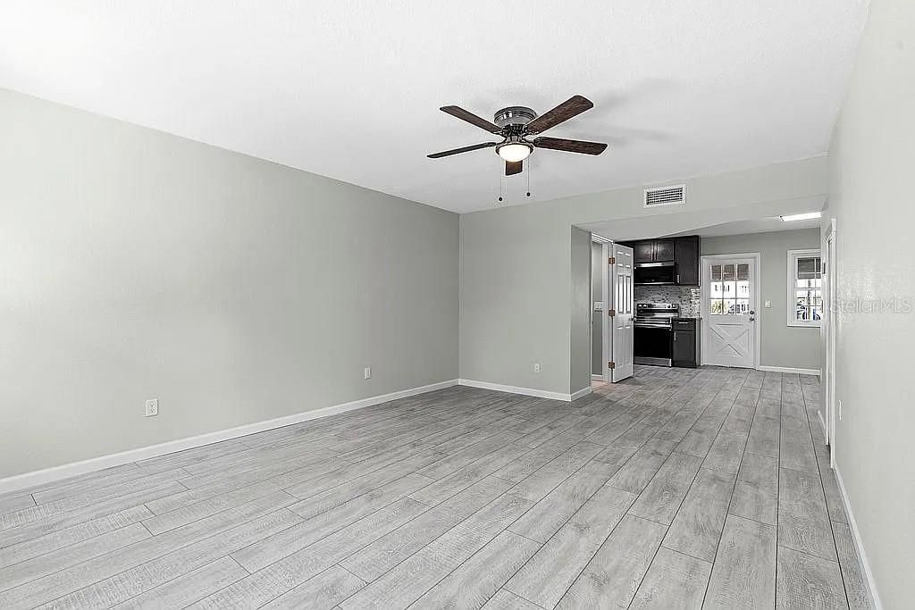 For Sale: $445,000 (2 beds, 2 baths, 1152 Square Feet)