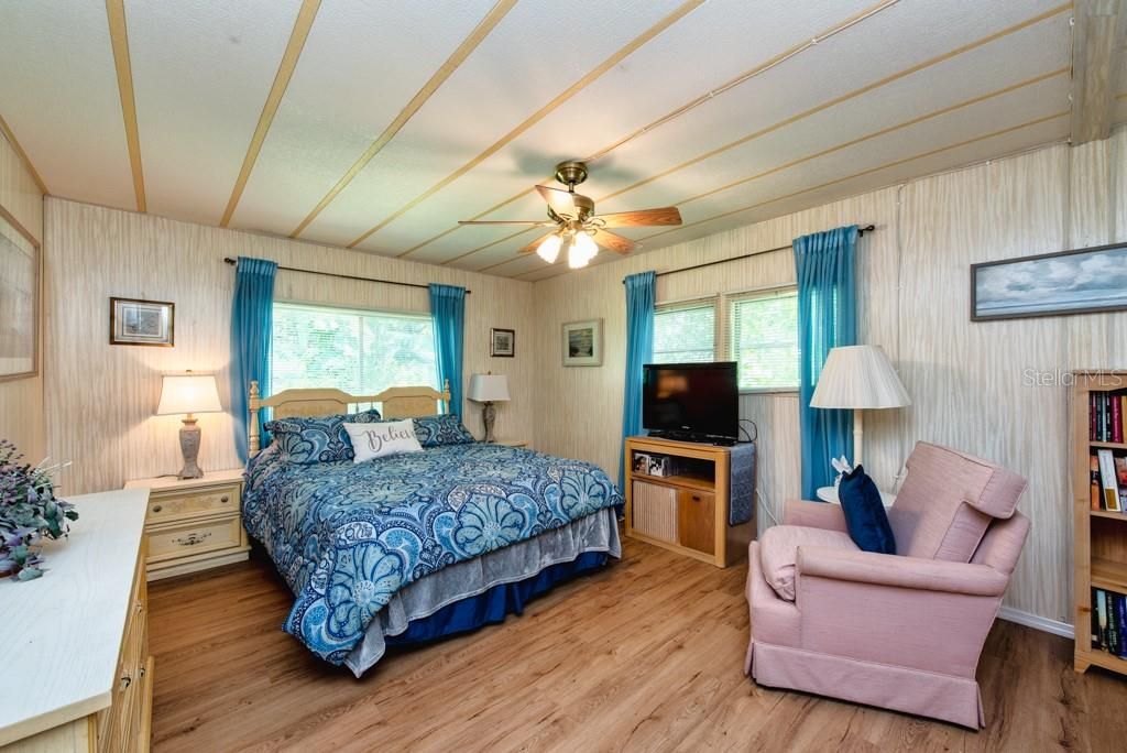 Activo con contrato: $165,000 (2 camas, 2 baños, 1120 Pies cuadrados)