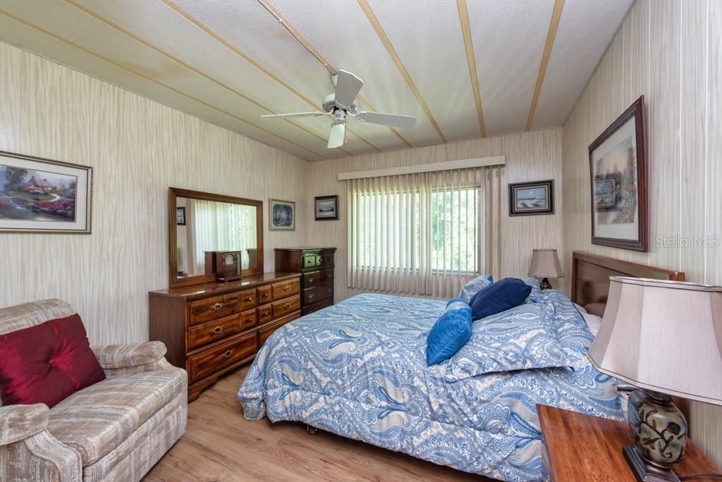 Activo con contrato: $165,000 (2 camas, 2 baños, 1120 Pies cuadrados)