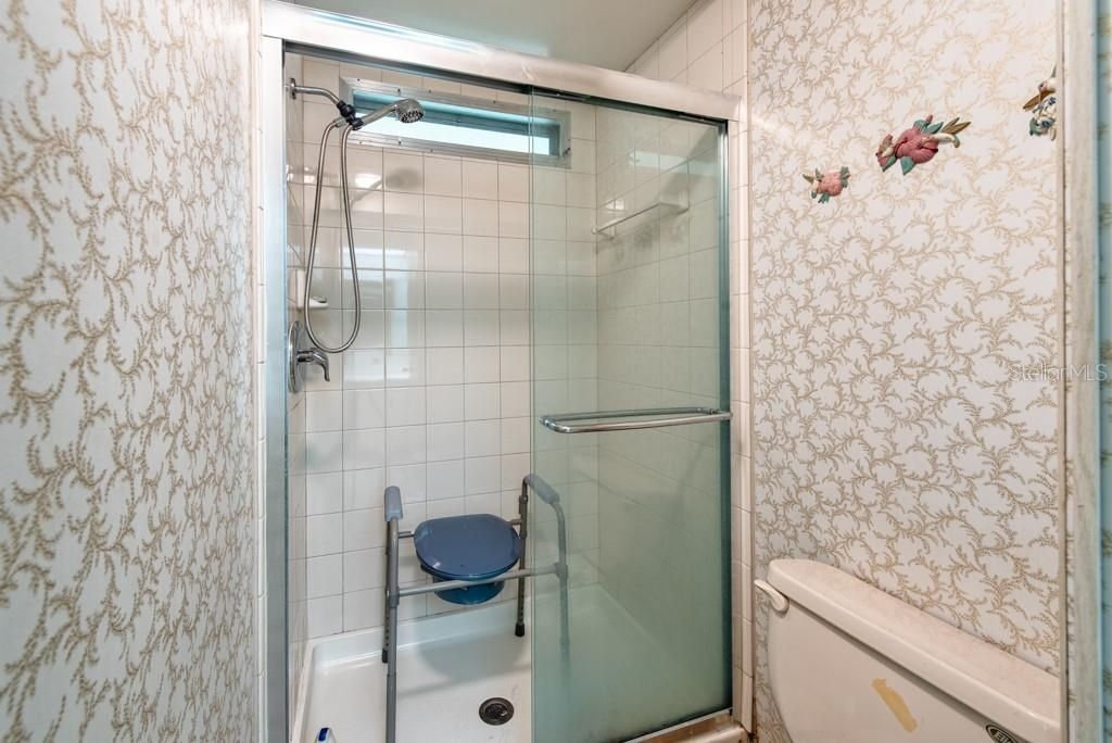 Activo con contrato: $165,000 (2 camas, 2 baños, 1120 Pies cuadrados)