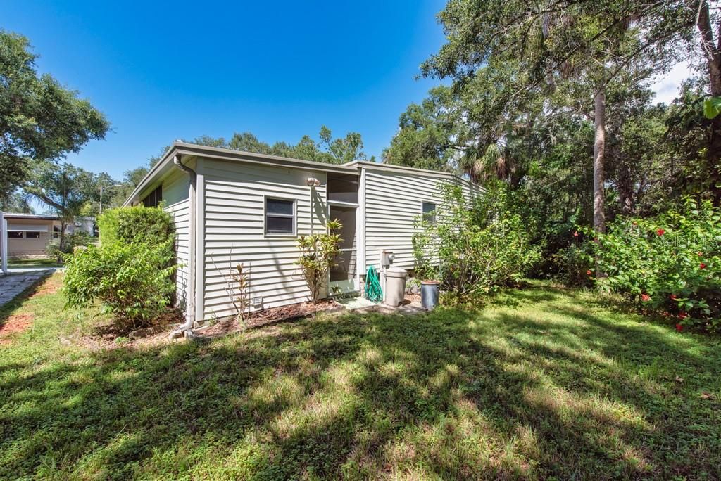 Activo con contrato: $165,000 (2 camas, 2 baños, 1120 Pies cuadrados)