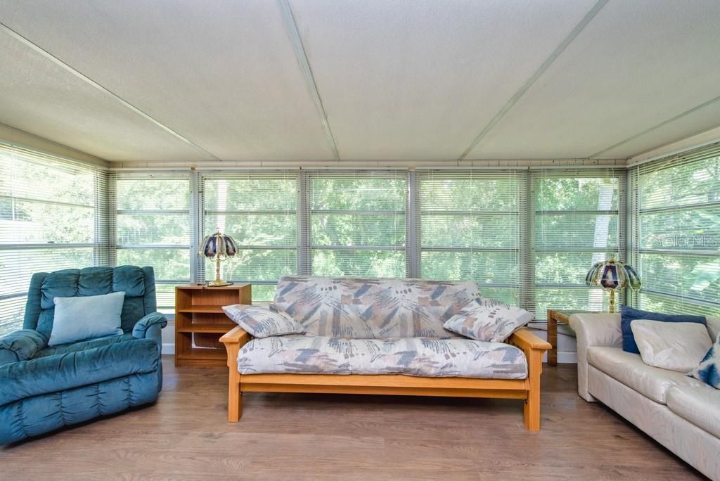 Activo con contrato: $165,000 (2 camas, 2 baños, 1120 Pies cuadrados)