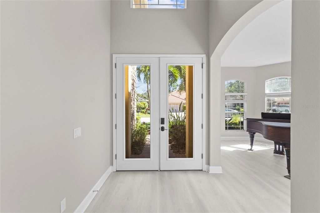 For Sale: $935,000 (5 beds, 4 baths, 3934 Square Feet)