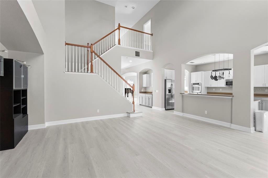 For Sale: $935,000 (5 beds, 4 baths, 3934 Square Feet)