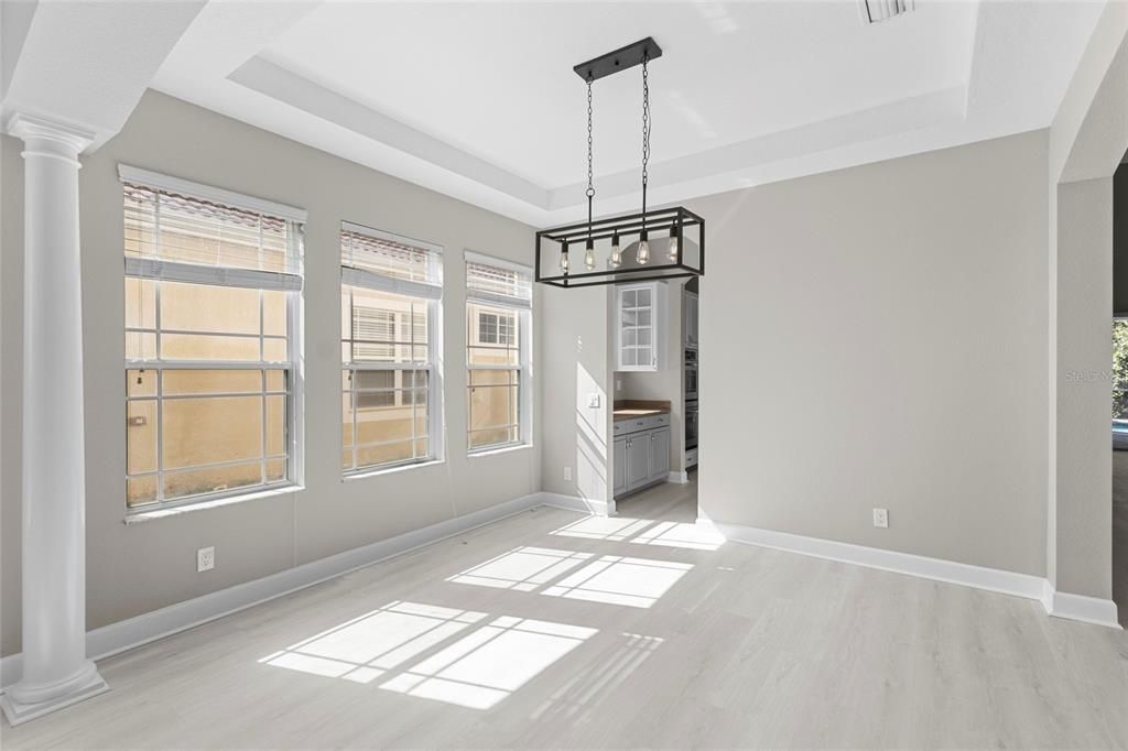 For Sale: $935,000 (5 beds, 4 baths, 3934 Square Feet)