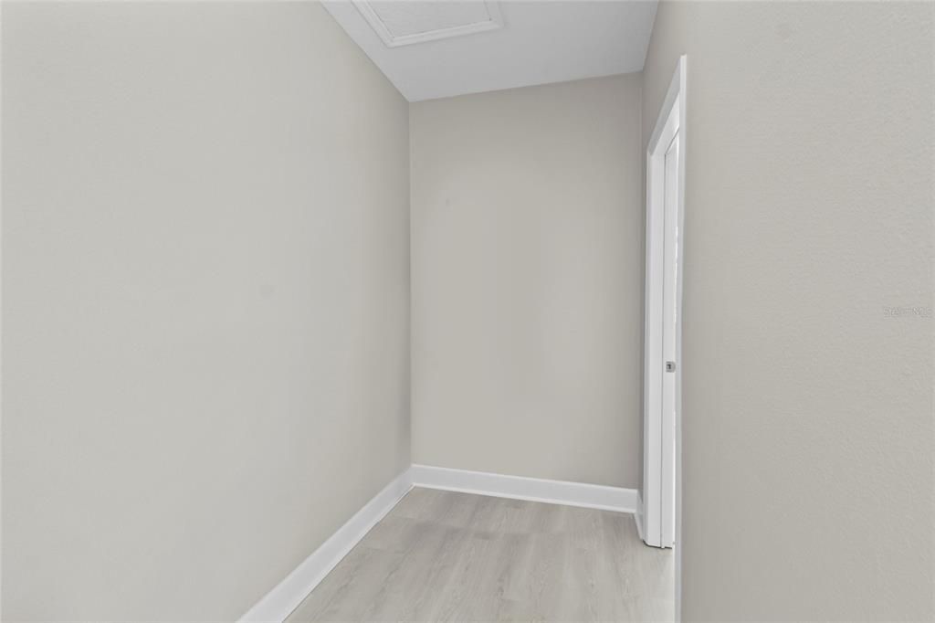 For Sale: $935,000 (5 beds, 4 baths, 3934 Square Feet)